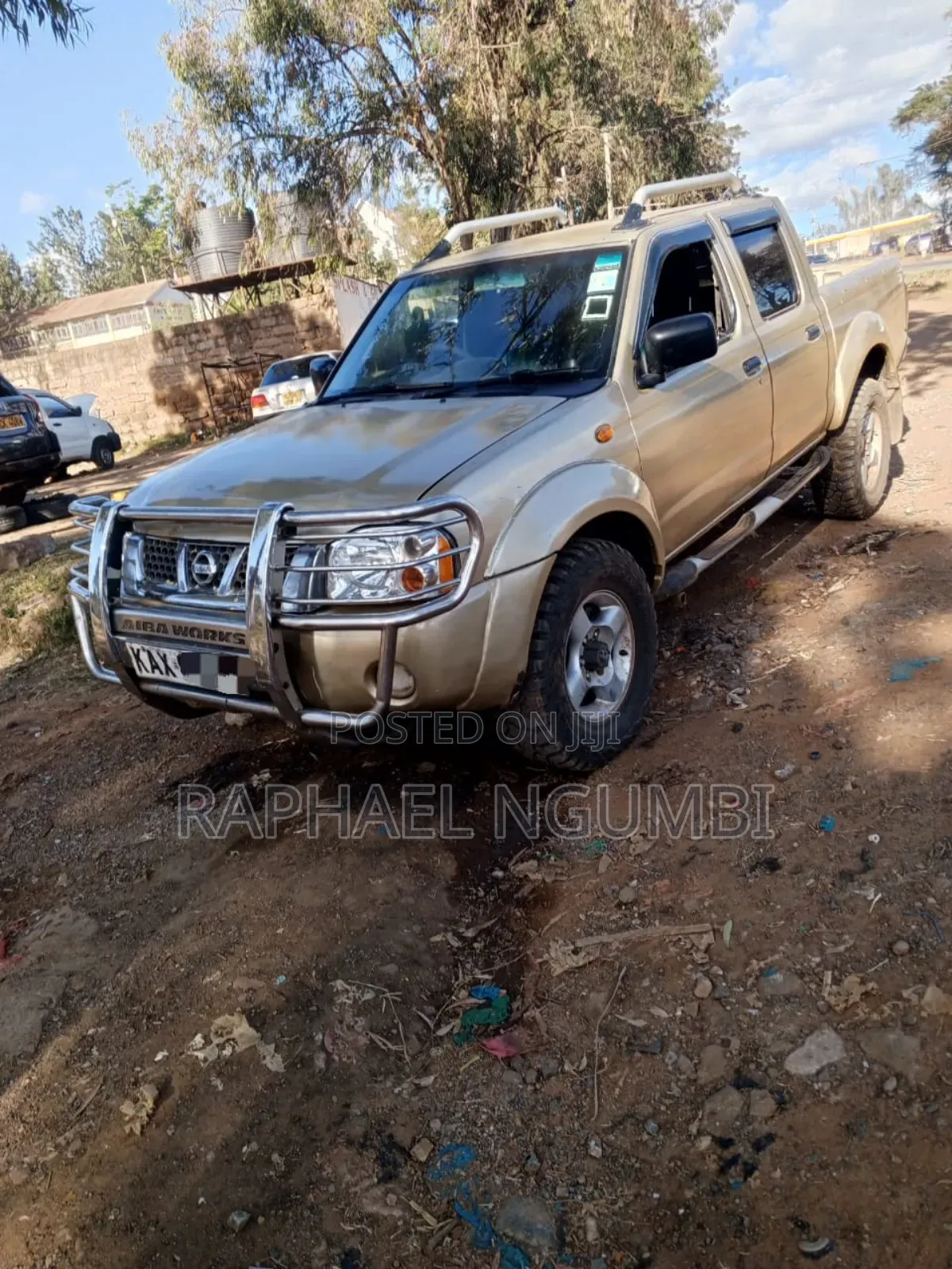 Nissan Navara 1999 Gold