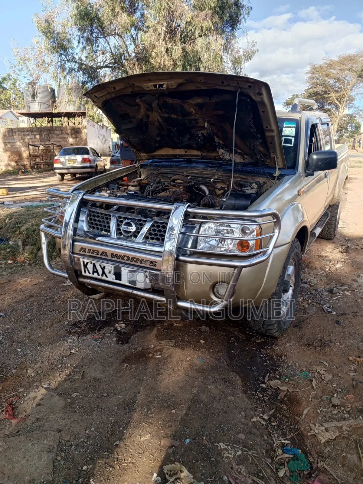 Nissan Navara 1999 Gold