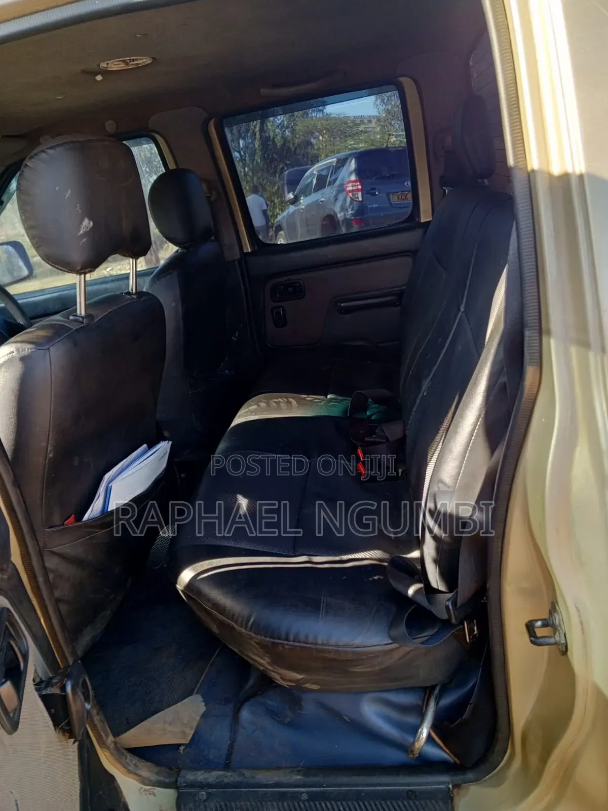 Nissan Navara 1999 Gold