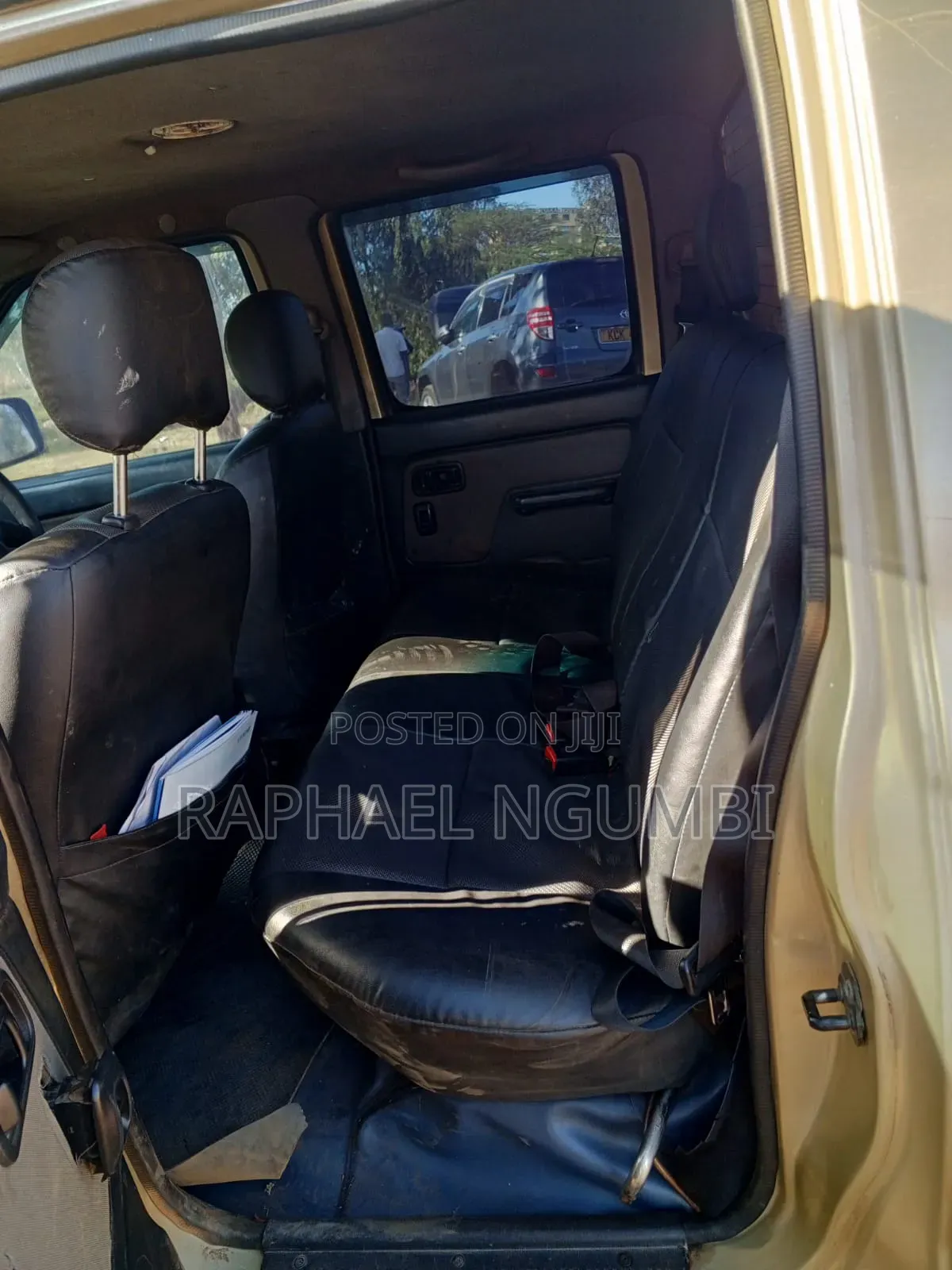 Nissan Navara 1999 Gold