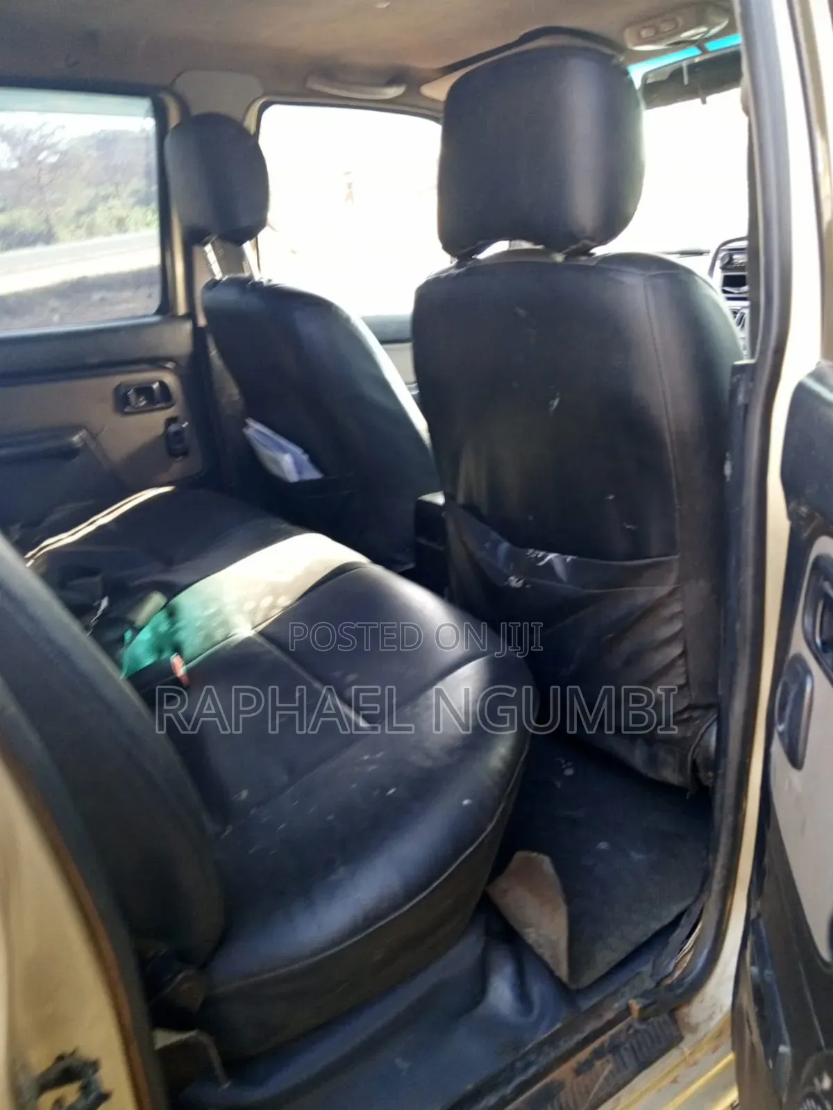 Nissan Navara 1999 Gold