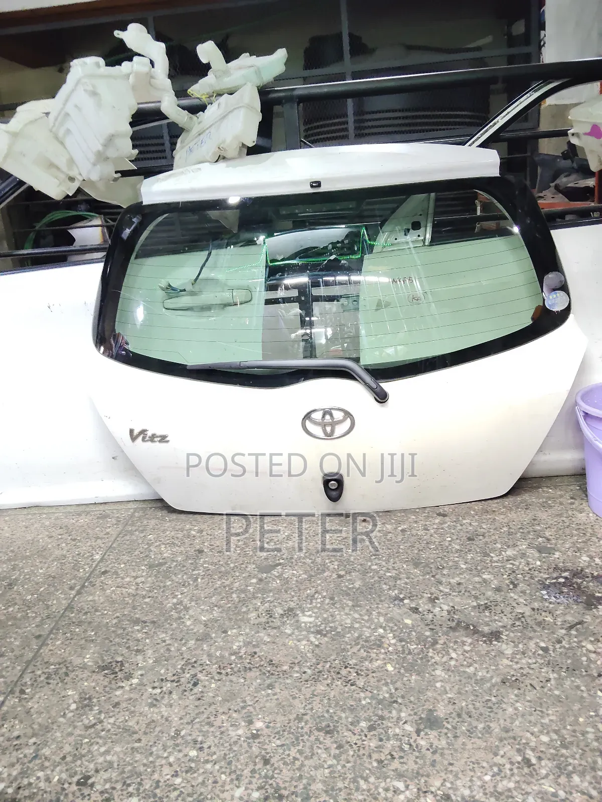 Vitz Boot 2011