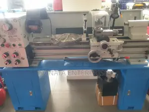 Metal Lathe Machine Ml330
