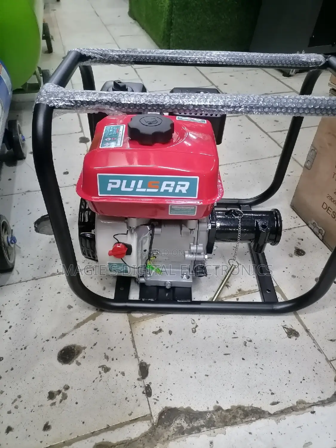 Long Lasting 7.5hp Pulsar Petrol Concrete Vibrator