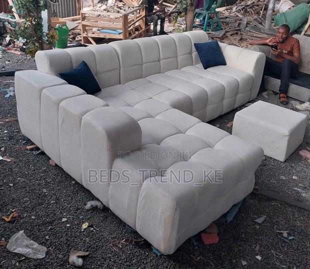 White 6 Seater Bubble L Seat Sofa With Free Throw Pillows