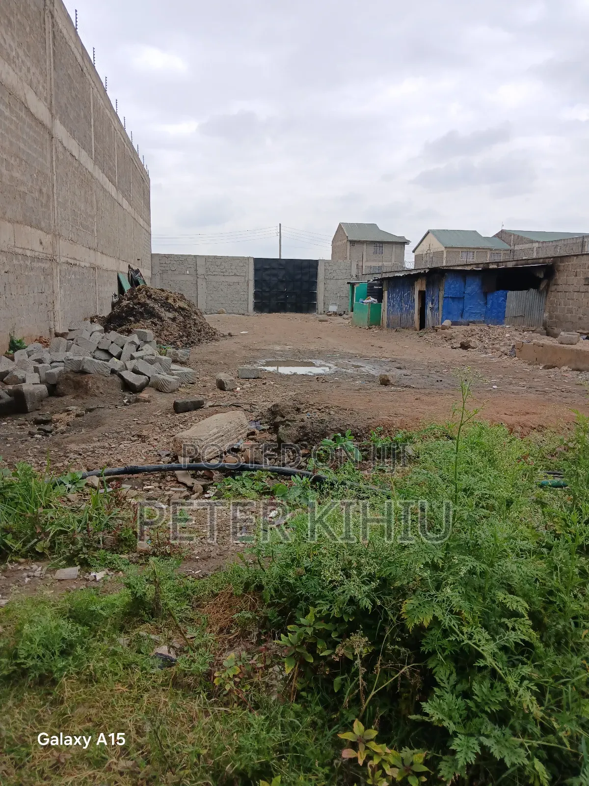 Embakasi Plot to Let 6000sqft