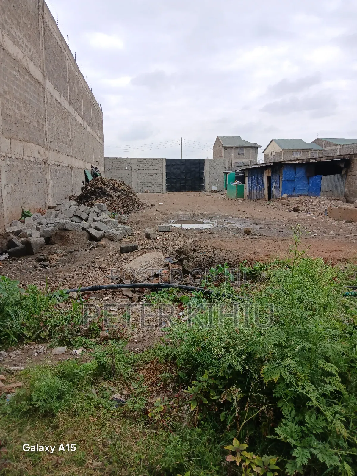 Embakasi Plot to Let 6000sqft