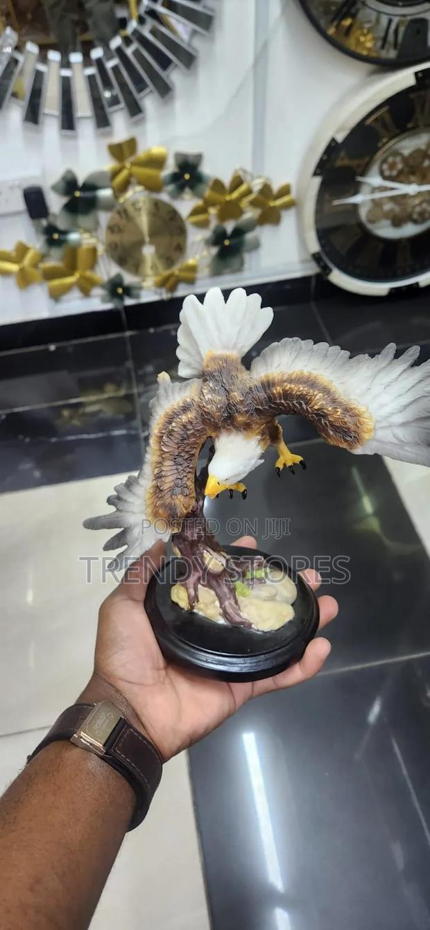 Eagle Figurine - main view