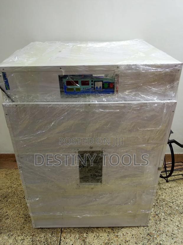 Egg Incubator 1056eggs - main view