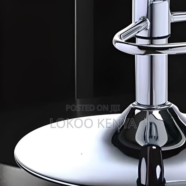Office Barstool: Elevatebackless Work Seat - thumbnail 3