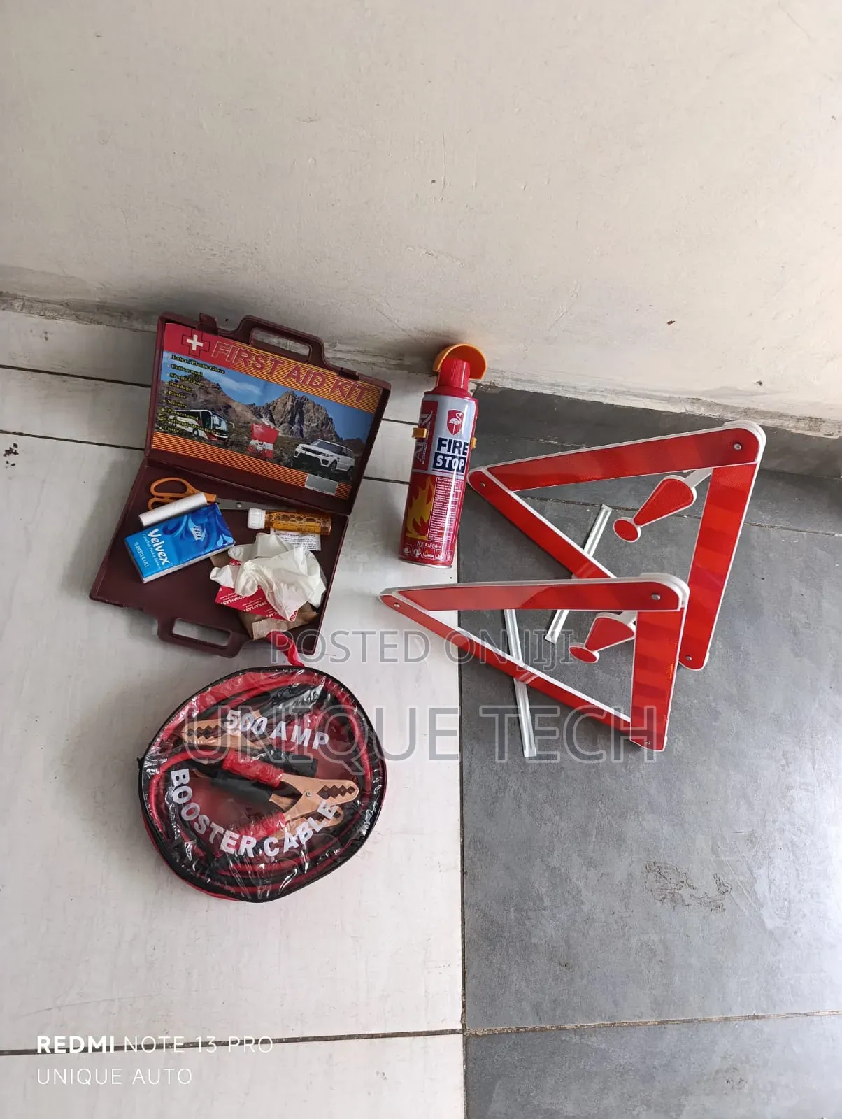 Essential 4in1 Auto Safety Kit / Car Rescue Emergency Set