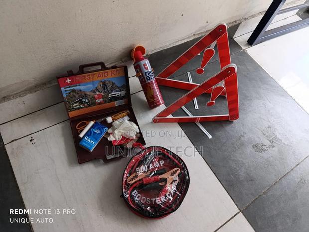 4in1 Car Safety Emergency Kit / Quick Auto Rescue Pack