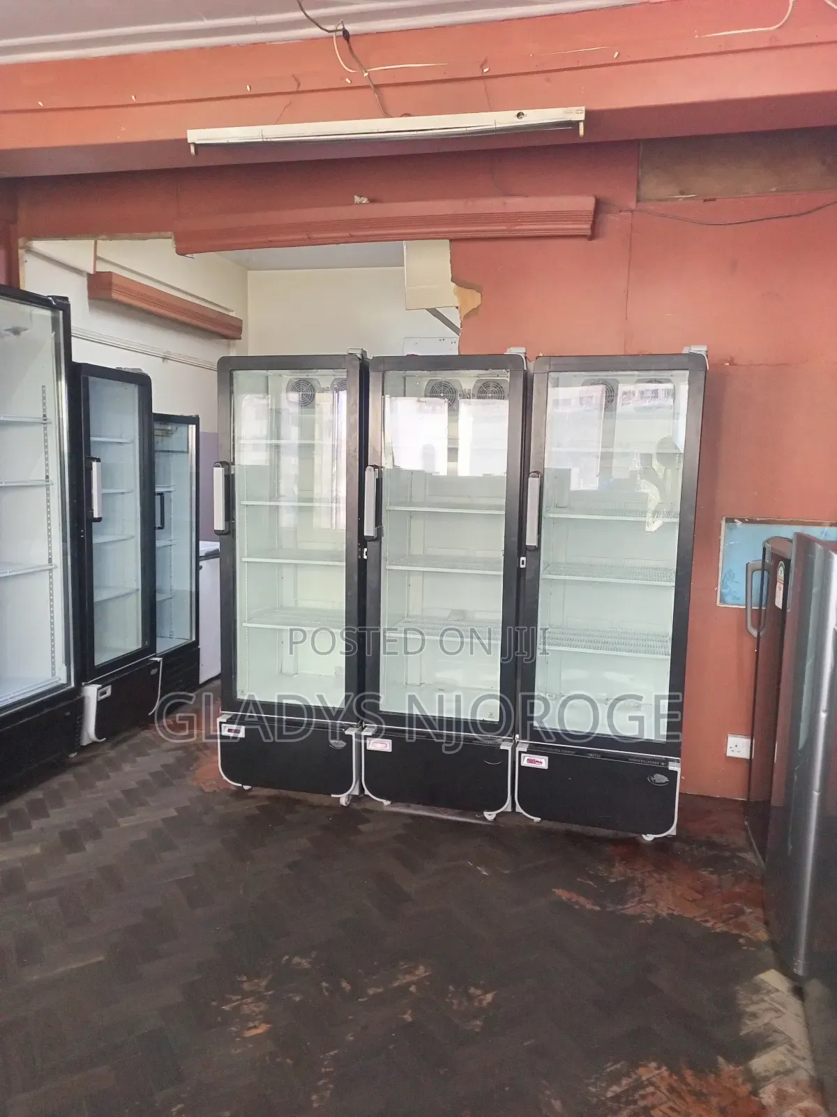 Well Maintained Chiller (400litres)