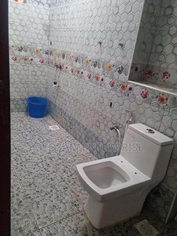 Fantastic 1 Bedroom at Kisimani Heights, Msa - thumbnail 3