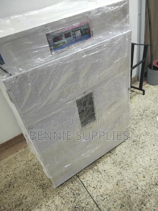 Automatic Egg Incubators / 1056 Egg Incubators