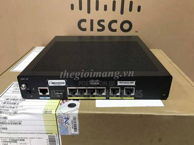 Cisco C921-4p Gigabit Ethernet Security Router (With Switch - thumbnail 4