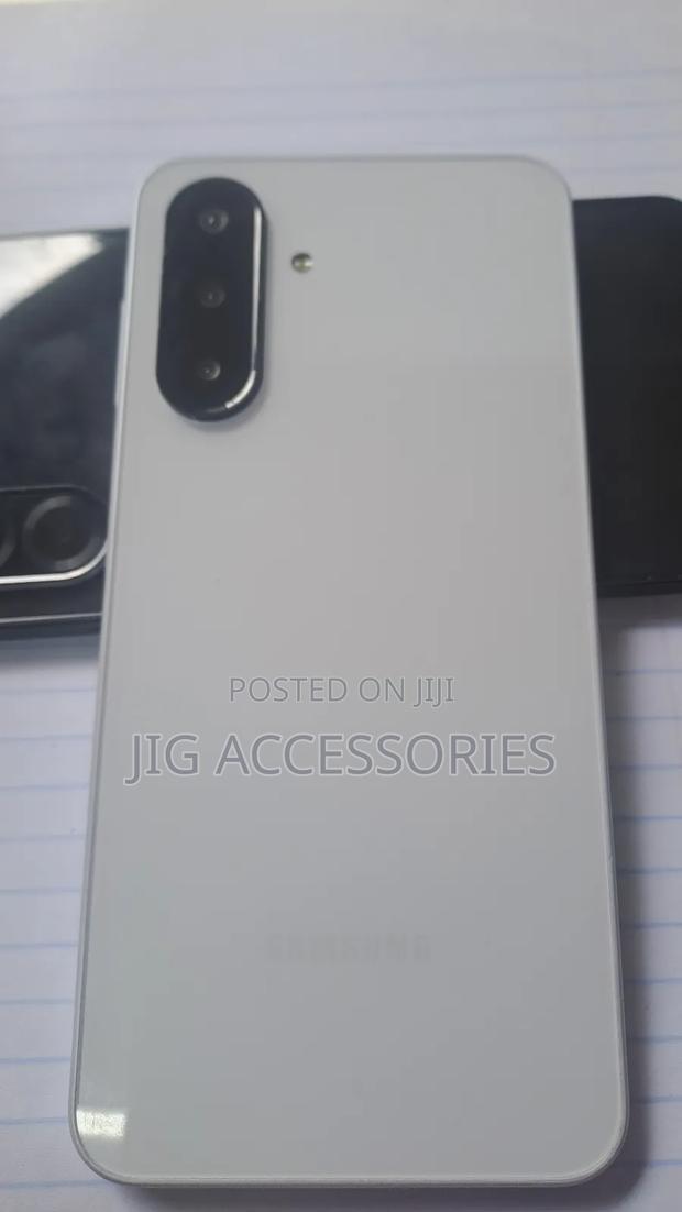 New Samsung Galaxy A26 128 GB White - thumbnail 2