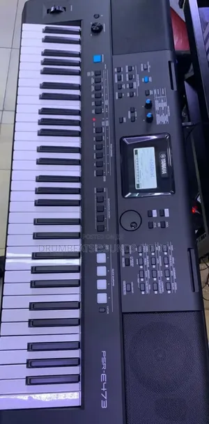 Yamaha PSR-E473 Keyboard