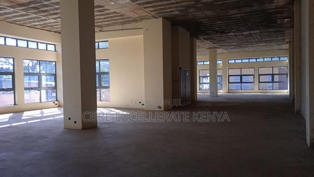 Prime Office Space Next to Village Market - thumbnail 4