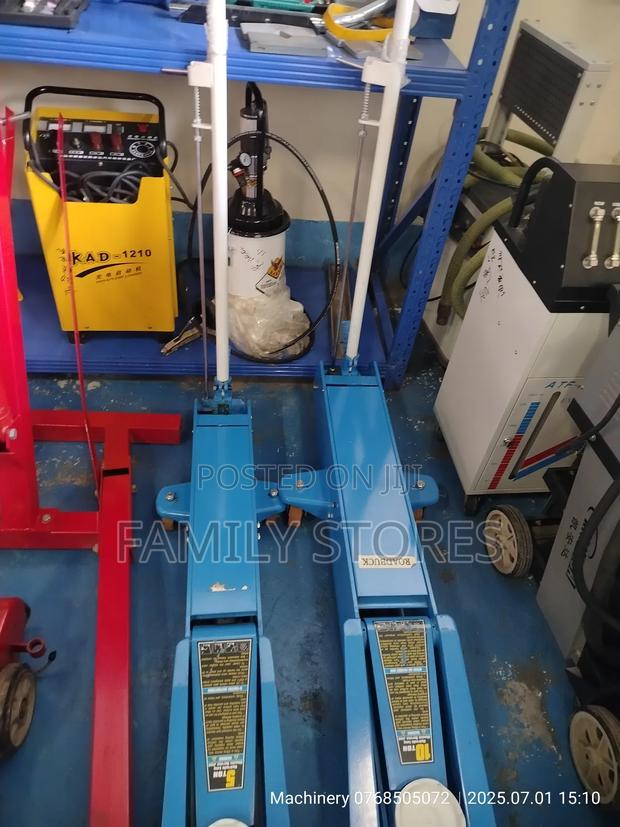 Heavy Duty 5tonne Trolley Jack Long Arm - thumbnail 2