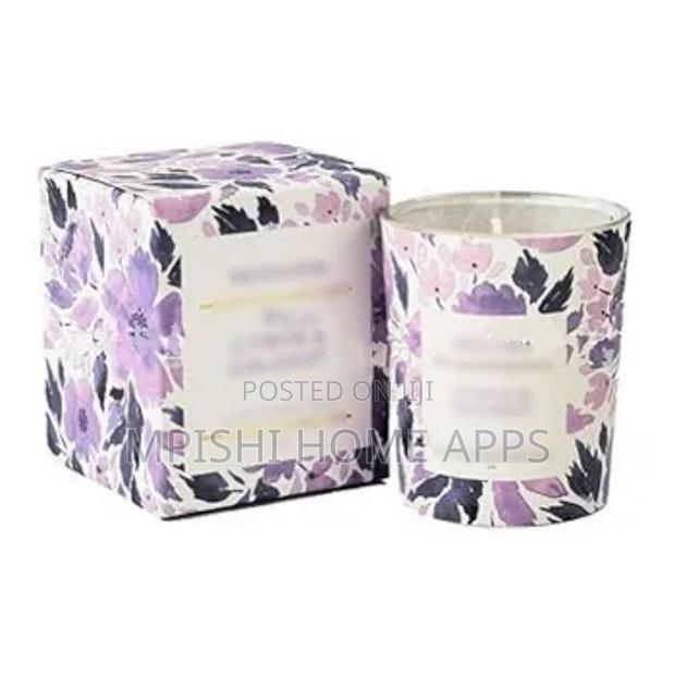 Citrus and Coconut Scented Candle - thumbnail 6