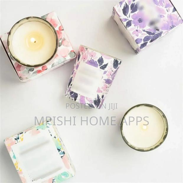 Citrus and Coconut Scented Candle - thumbnail 8