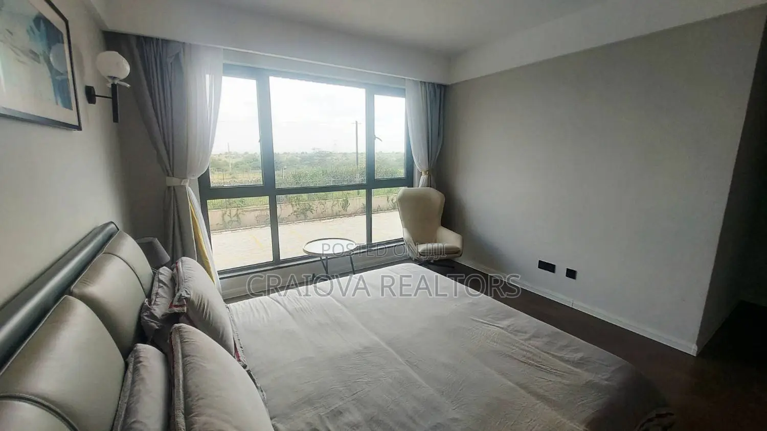 3bdrm Apartment in Hotel 67 Area for sale