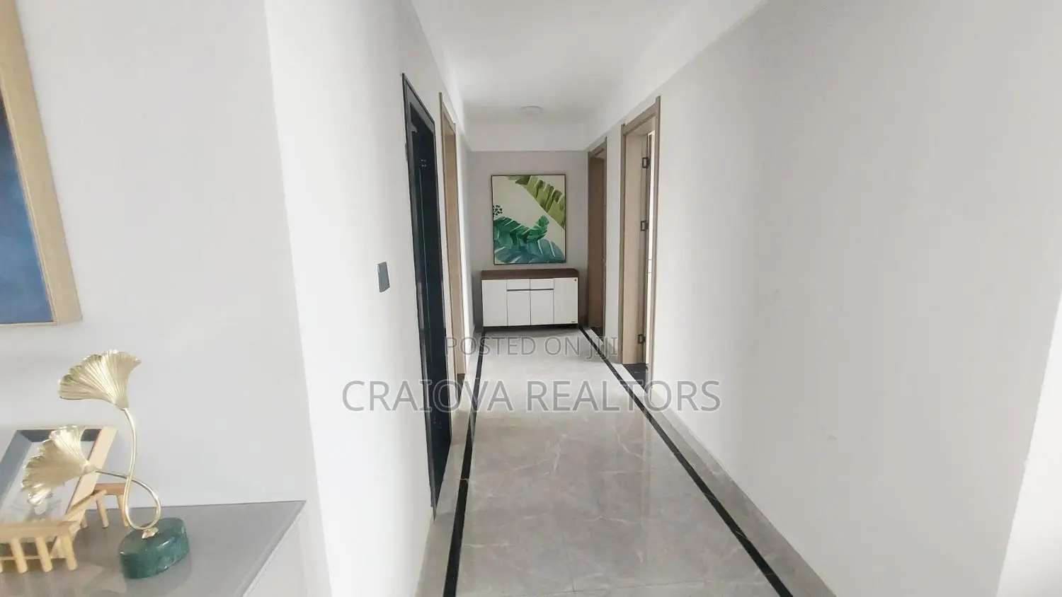 3bdrm Apartment in Hotel 67 Area for sale