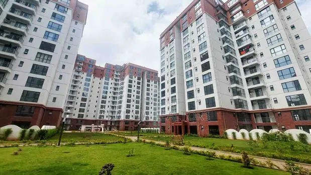 3bdrm Apartment in Hotel 67 Area for sale