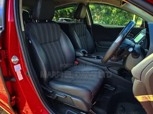 Honda Vezel 1.5 Hybrid 4WD 2018 Red