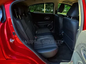 Honda Vezel 1.5 Hybrid 4WD 2018 Red