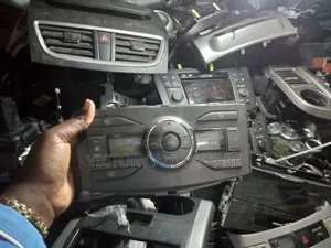 Auris Ac Control Switch
