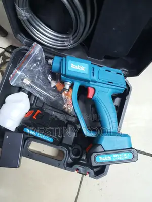 Makita Cordless Machine Carwash