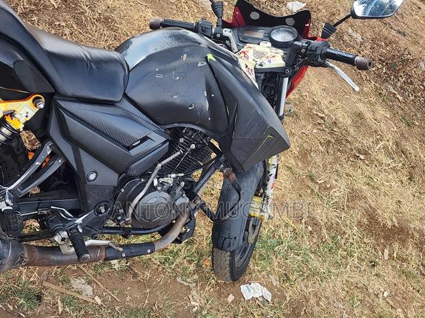 TVS Apache 160 4V 2021 Black - thumbnail 10