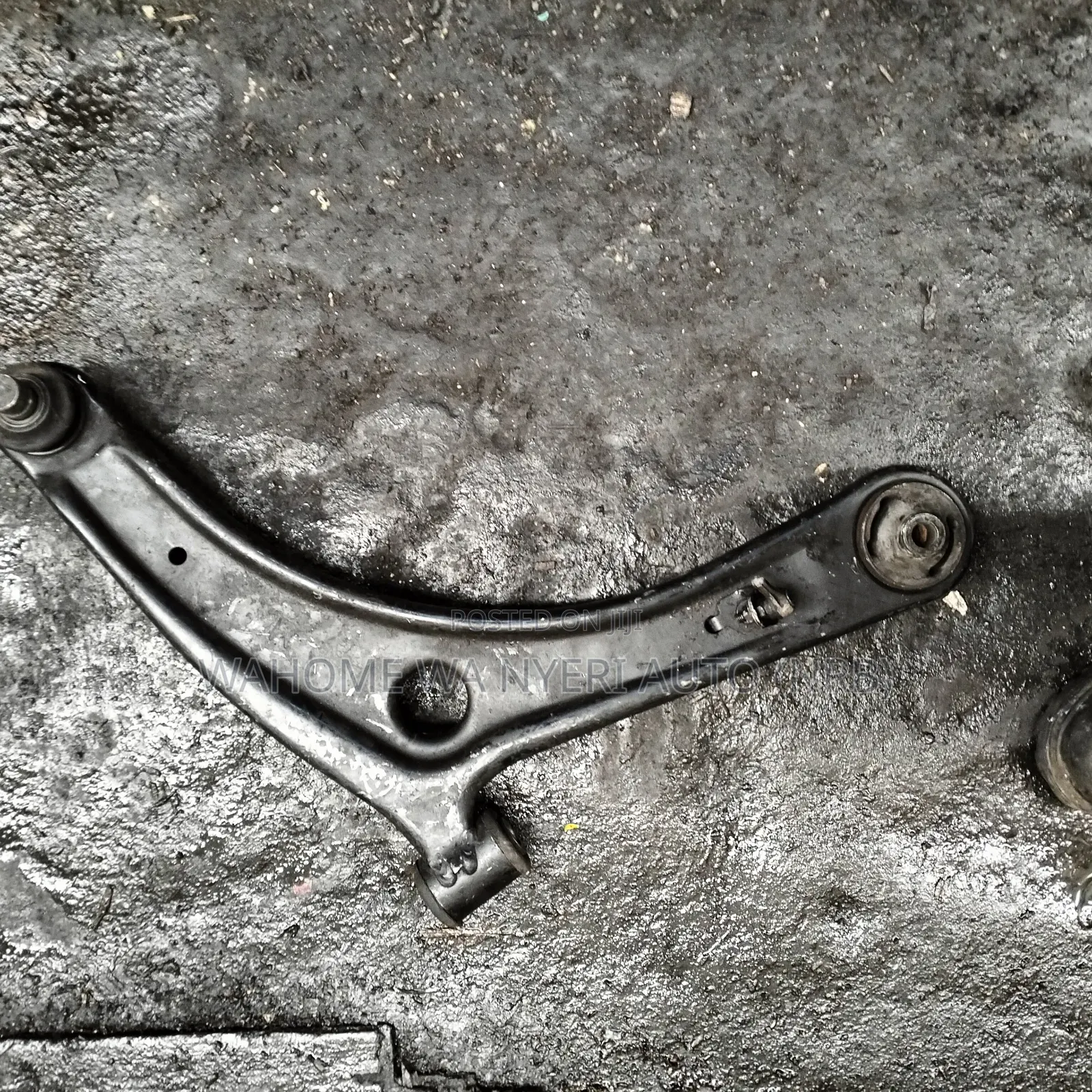 Control Arm Mitsubishi Lancer