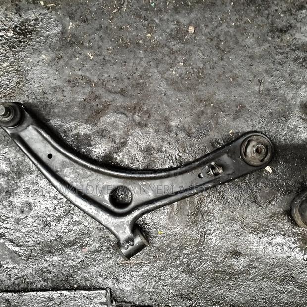 Control Arm Mitsubishi Lancer