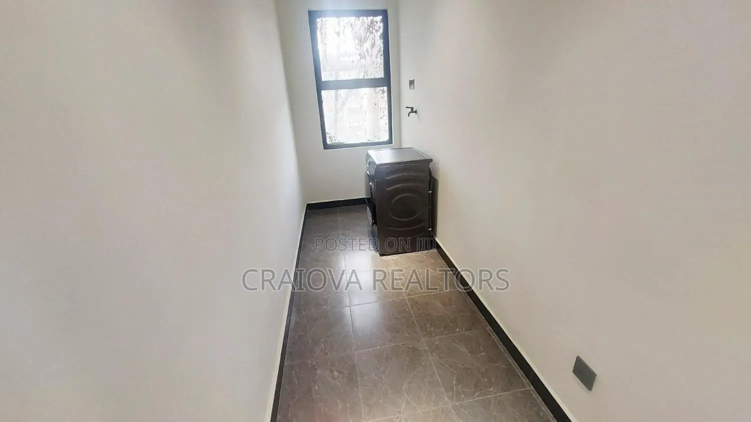 3bdrm Apartment in Hotel 67 Area for sale