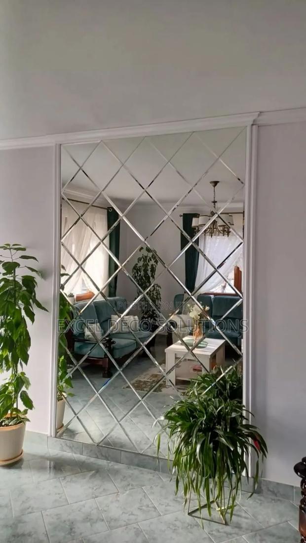 Luxury Diamond-Cut Wall Mirror