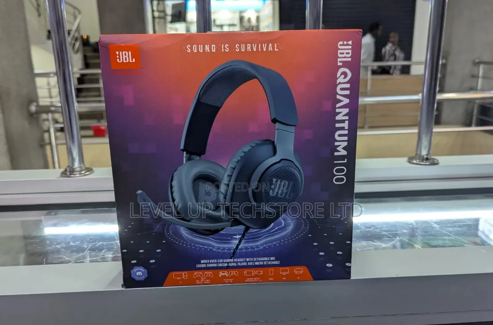 JBL Quontam 100