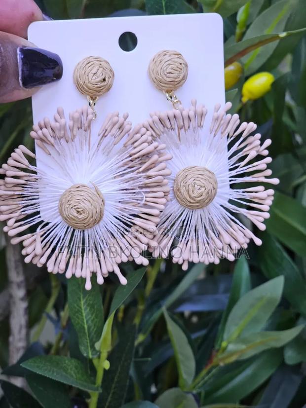 Light Unique Earrings - thumbnail 2