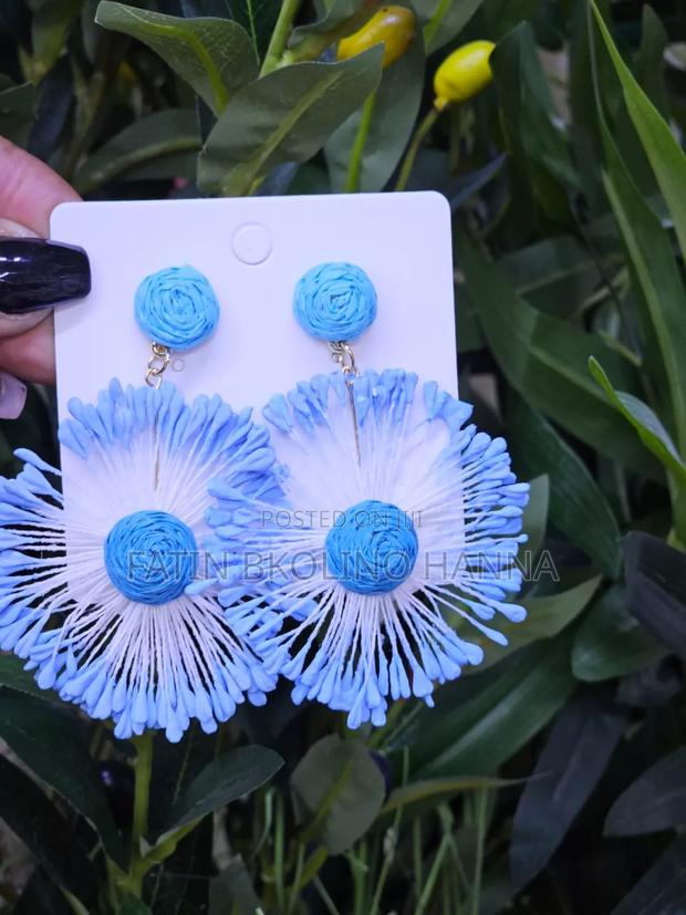 Light Unique Earrings - thumbnail 3