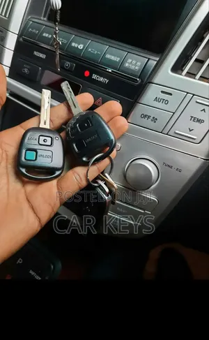 Toyota Harrier Lost Key Replacement Services