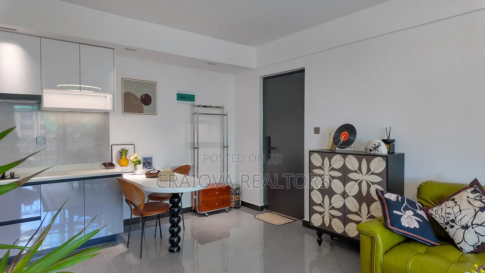 3bdrm Apartment in Hotel 67 Area for sale