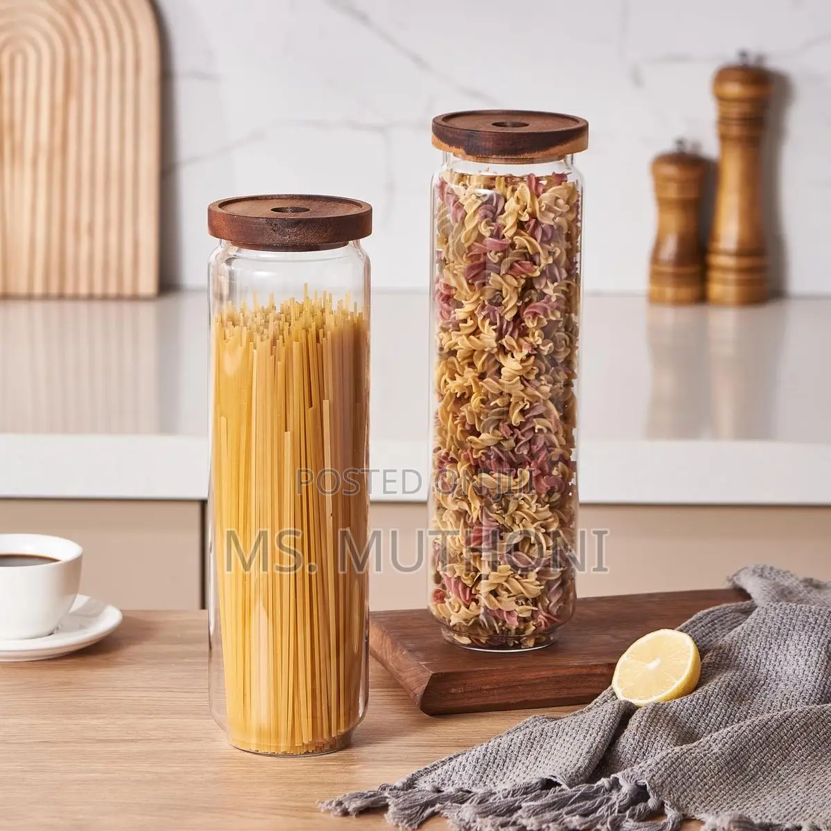 Acacia Wooden Sealed Lid Storage Glass Jar With Bamboo Lid.