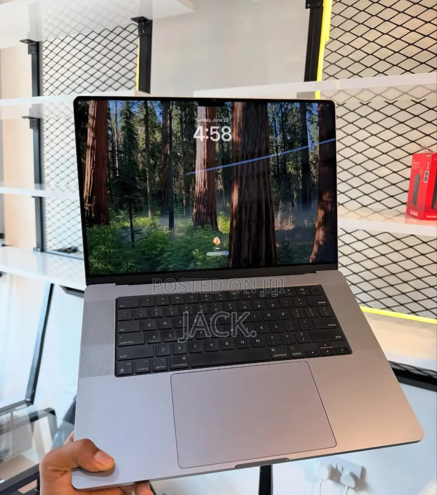 Laptop Apple MacBook Pro 2023 M2 Max 16-Inch 32GB Apple M2 SSD 1T