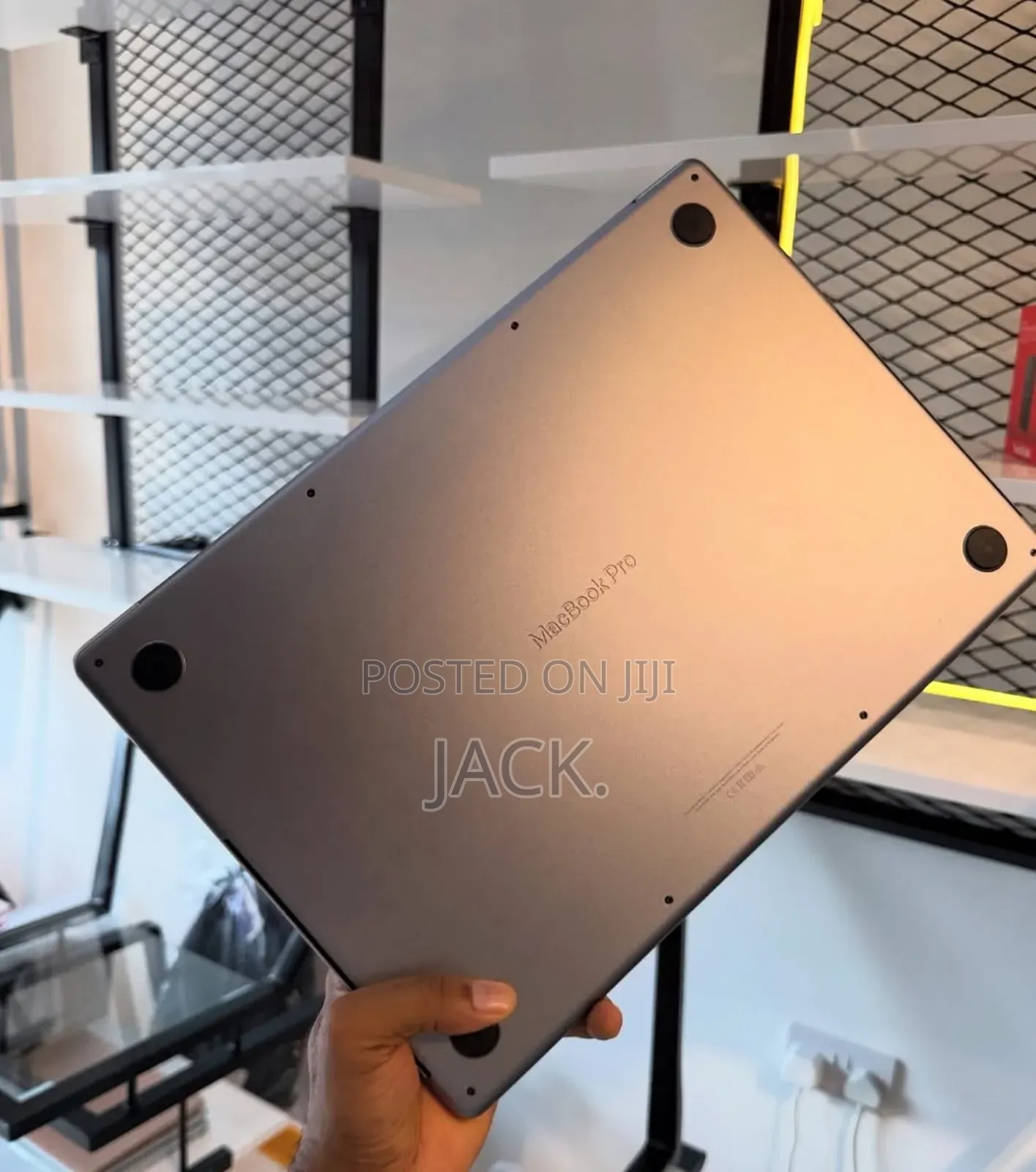 Laptop Apple MacBook Pro 2023 M2 Max 16-Inch 32GB Apple M2 SSD 1T