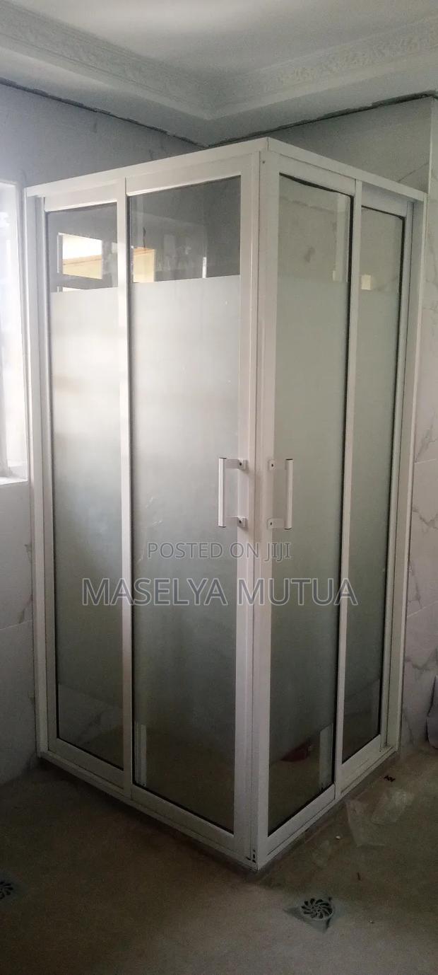 Showe Cubicle - main view