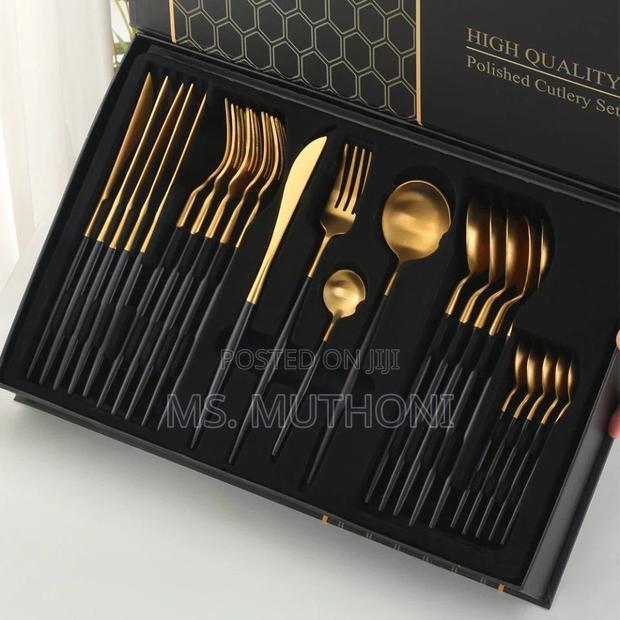 Black /Gold 24pc Quality Stainless Steel Golden Cutlery