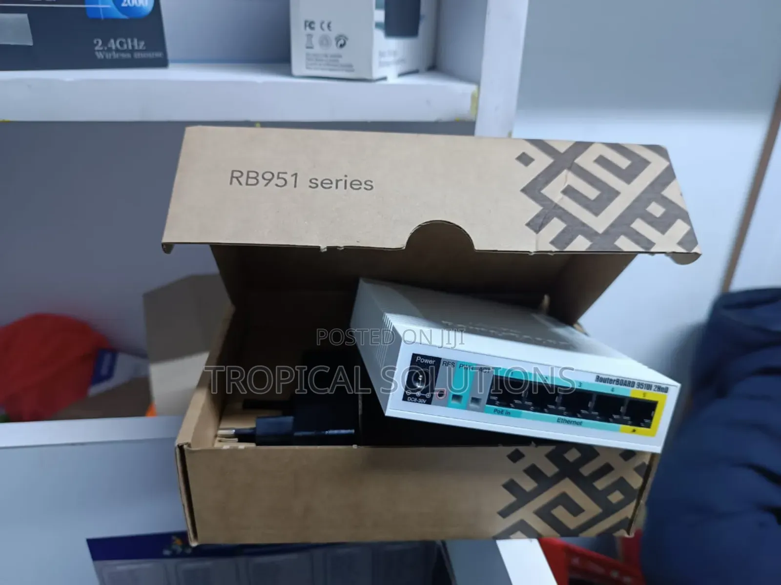 Rb951ui-2hnd Mikrotik// Wireless Router Rb951