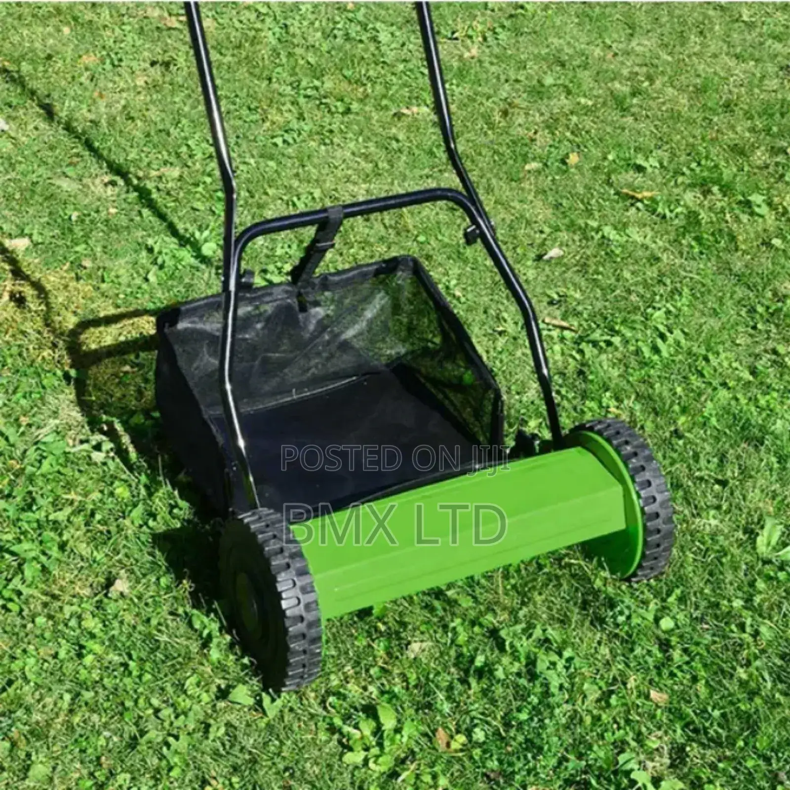 Hand Push Reel Mower With Ergonomic Handle and Catcher Tray